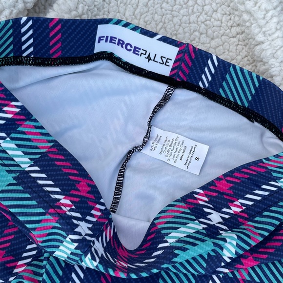 FIERCE PULSE LEGGINGS - Picture 2 of 3